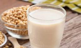 Không uống sữa đậu nành khi bụng đói. Ăn cùng với món này để nâng cao giá trị dinh dưỡng