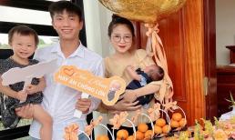Vợ chồng Phan Văn Đức mừng đầy tháng con trai kèm lời chúc: 'Mở miệng ra giàu sang phú quý!'