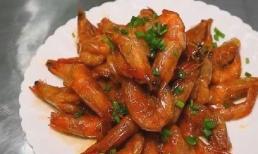 Đầu bếp hướng dẫn bạn cách nấu món 'tôm kho tộ' tại nhà, bạn không thể làm sai bước này