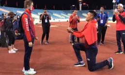 Nhà vô địch SEA Games quỳ gối cầu hôn bạn gái ngay khi vừa nhận huy chương vàng