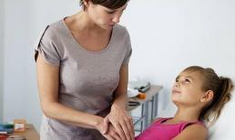 Độ tuổi thích hợp nhất để con gái có kinh lần đầu? Quá sớm hoặc quá muộn có thể làm chậm sự phát triển của trẻ