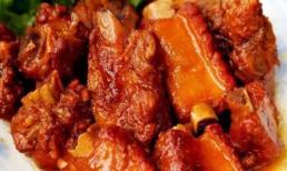 Dù bạn làm sườn theo cách nào thì cũng đừng chần trực tiếp nhé! Làm thêm 2 bước, thịt mềm, nhừ và không có mùi tanh 