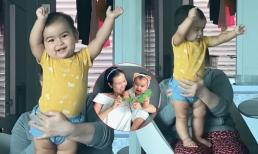 Biểu cảm đáng yêu của con gái Võ Hạ Trâm khi biết nhún nhảy theo nhạc, phụ huynh cũng dành lời khen ngợi