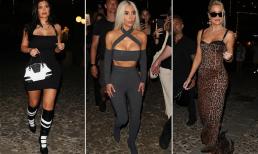Chị em Kim Kardashian diện đồ gợi cảm dự đám cưới của Kourtney và Travis Barker ở Ý 