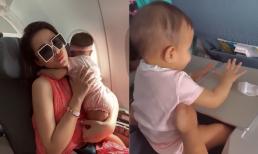 Lần đầu tiên được đi máy bay, con gái Phanh Lee tỏ rõ sự hào hứng, còn làm một hành động siêu cưng đốn tim dân tình 