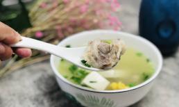 Khi làm món canh sườn, cần lưu ý “1 ngâm, 3 đừng bỏ” thì thịt mới ngon, canh mới ngon, mấu chốt là không bị tanh