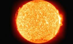 Mặt trời tiêu thụ 4,2 triệu tấn vật chất mỗi giây và cháy trong 4,6 tỷ năm. Tại sao mặt trời vẫn chưa cháy xong?