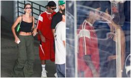 Justin Bieber khóa môi cực tình với bà xã Hailey Baldwin giữa biến cố sức khỏe và ồn ào kiện tụng