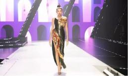 Võ Hoàng Yến ghi điểm khi trổ tài catwalk tại Hoa hậu Hoàn vũ Việt Nam 2022