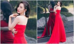 Dương Mịch chụp ảnh mặt nghiêng mà quên mất đằng sau là gương thủy tinh, để lộ bóng dáng thật