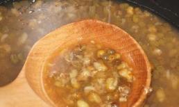 Mẹ dạy cách nấu canh đậu xanh thật là kỳ công, làm thêm bước này trước khi cho vào nồi, 10 phút sau đậu xanh sẽ mềm và nhừ