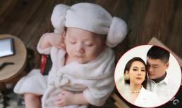 'Tan chảy' khi ngắm bộ ảnh đáng yêu của con trai Vũ Duy Khánh vừa tròn 2 tháng tuổi 