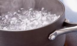 Không phải chất tẩy rửa đắt tiền, nước sôi mới là 'cứu tinh' của bạn để giải quyết những vấn đề liên quan đến làm sạch