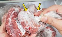 Thịt đông trong tủ lạnh, làm cách nào để ngăn túi nilong dính chặt vào thịt? Đầu bếp dạy một mẹo để giữ tươi trong nửa năm