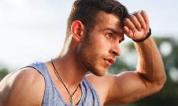 Đổ mồ hôi nhiều vào mùa hè tương đương với việc giải độc? Mồ hôi ở những khu vực này cho thấy có gì đó không ổn trong cơ thể