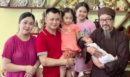Vợ chồng Tự Long cúng mụ mừng đầy tháng con trai, gửi gắm mong ước 'hoàng tử bé' sẽ thông minh, đẹp trai và đặc biệt là nhân hậu