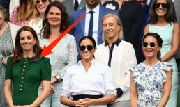 Chiếc nơ nhỏ trên ngực áo Công nương Kate có ý nghĩa gì? Nhìn rất bình thường nhưng biết bao người khao khát