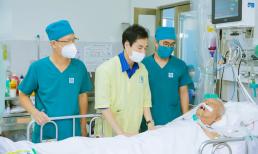 Ngọc Sơn tới thăm nhạc sĩ Vinh Sử, hé lộ hình ảnh hiện tại của 'Vua nhạc sến' trên giường bệnh