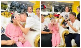 Fan 90 tuổi bật khóc khi Đàm Vĩnh Hưng 'đột nhập' tận nhà thăm và hát phục vụ ngay ngày lễ