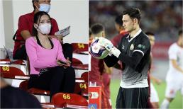 Yến Xuân lặng lẽ cổ vũ Đặng Văn Lâm, nhan sắc chiếm trọn spotlight trên khán đài sân Quy Nhơn