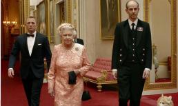 Người hầu yêu thích của Nữ hoàng Elizabeth II: cao 192 cm, chưa bao giờ kết hôn, trung thành với Nữ hoàng trong 44 năm