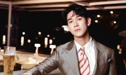 Đi chung thang máy bị hàng xóm gặng hỏi đủ điều, Song Luân có hành động cực ghi điểm