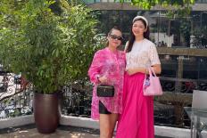 Á hậu Thanh Tú tiết lộ về mẹ ruột: Sành điệu, ăn mặc xì tin hơn cả con gái và chăm cháu cực khéo