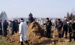 Sau khi một người chết, có 4 loại xá lợi không được đốt, nếu không thì gia tài sẽ hao hụt, có phải là mê tín không?