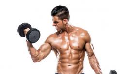 So sánh người tập thể hình và người không tập, nhìn sơ qua bạn có phân biệt được không?