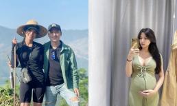 Bà xã Phan Mạnh Quỳnh ở tháng thứ 6 thai kì: Không bị phá nét dù 'bầu vượt mặt', gu thời trang thoải mái nhưng vẫn đỉnh