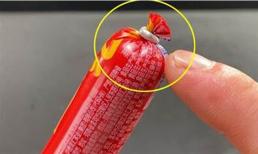 Hóa ra có một 'cơ chế nhỏ' ẩn dưới vòng nhôm của xúc xích, có thể mở ra hoàn toàn bằng cách kéo nhẹ, rất đơn giản và thiết thực