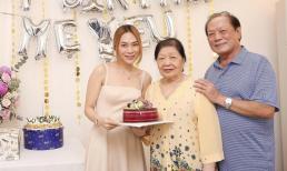 Mỹ Tâm tổ chức sinh nhật cho mẹ, fans nhắc nữ ca sĩ lập gia đình cho ba mẹ vui