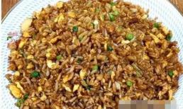 Bạn cho nước tương nhạt hay nước tương đậm vào cơm chiên trứng? Rất nhiều người cho nhầm, không có gì lạ khi cơm không thơm, ngon