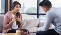 Xin bạn trai trả giúp món nợ 200 triệu, phản ứng của anh khiến tôi choáng váng