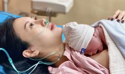 Hot girl 'Người ấy là ai' Vũ Ngọc Châm để lộ mặt con thứ 2 mới sinh, thấm thía câu 'cửa sinh là cửa tử' 