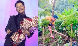 Hình ảnh ca sĩ Tuấn Hưng cuốc đất, trồng cây khác xa với khoảnh khắc trên sân khấu 