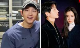 Song Joong Ki lần đầu lộ diện sau khi dính tin đồn hẹn hò với 'Nàng thơ điện ảnh Hàn', diện mạo ra sao mà gây bất ngờ?