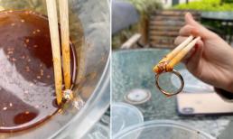 Cô gái gắp được chiếc nhẫn trong lọ nước mắm, bạn trai cầu hôn theo cách 'cực đậm mùi'