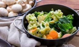 Nghiên cứu mới: Lớp phủ chảo chống dính là nhựa và những vết xước nhỏ có thể giải phóng hàng triệu hạt vi nhựa vào thức ăn