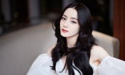 Địch Lệ Nhiệt Ba nhận 2 'tin dữ' cuối năm