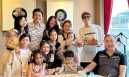 Đại gia Minh Nhựa đăng ảnh đại gia đình, vợ hai hiếm hoi chung khung hình với con của 'bà cả'