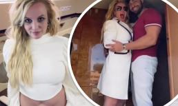 Britney Spears có hành động kì quặc trên máy bay riêng cùng chồng Sam Asghari