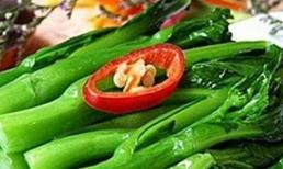 Cách xào rau củ như thế nào để không bị đen? Đầu bếp: Ghi nhớ 4 điểm này là rau xào màu xanh ngon 