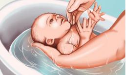 Hơn 5 điều bạn nên biết trước khi tắm cho trẻ sơ sinh
