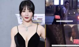 'Siêu vòng một' Liễu Nham thân mật bên trai lạ, dấy lên nghi vấn đang hẹn hò ở tuổi 42