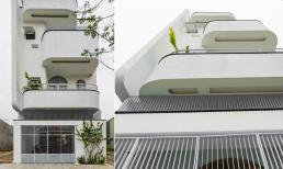 Thiết kế nhà tầng mặt phố với ban công độc đáo, nới rộng không gian sinh hoạt