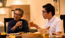 Trong tiệc tối, người càng xấu càng thích làm 3 điều này, rất chính xác!