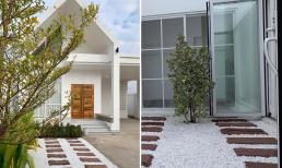 Thiết kế nhà cấp bốn mái nhọn tối giản, khoảng sân vườn giữa nhà tràn ngập ánh sáng, ai cũng mê!