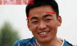 Tướng mạo: Phần trên mắt hơi nhô lên là có uy quyền, là dấu hiệu đại phú quý