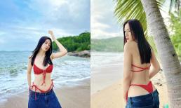 Siêu mẫu Anh Thư diện bikini khoe đường cong nóng bỏng, kết hợp cùng mốt quần tụt lại càng gây 'đau mắt'
